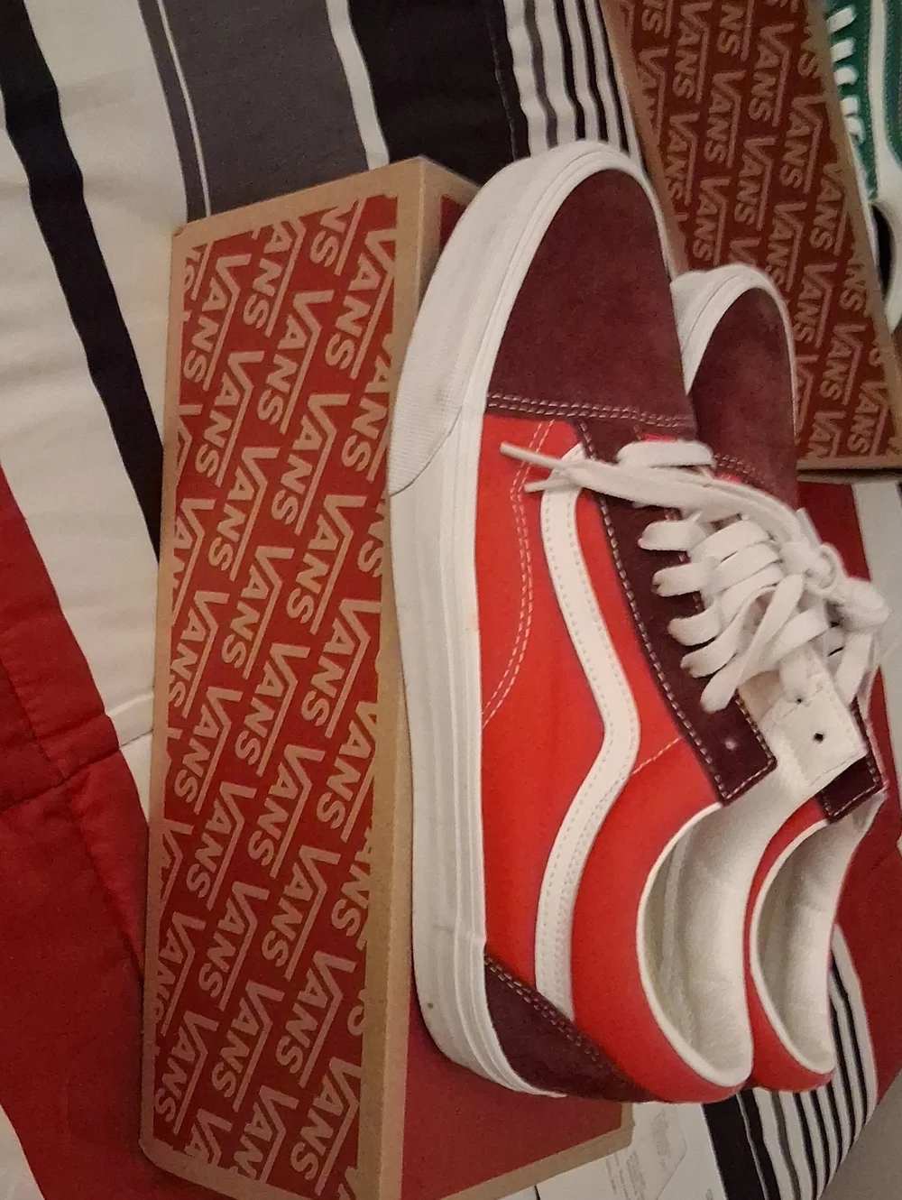 Vans Old Skool Sneakers - Red & Burgundy with White Stripe